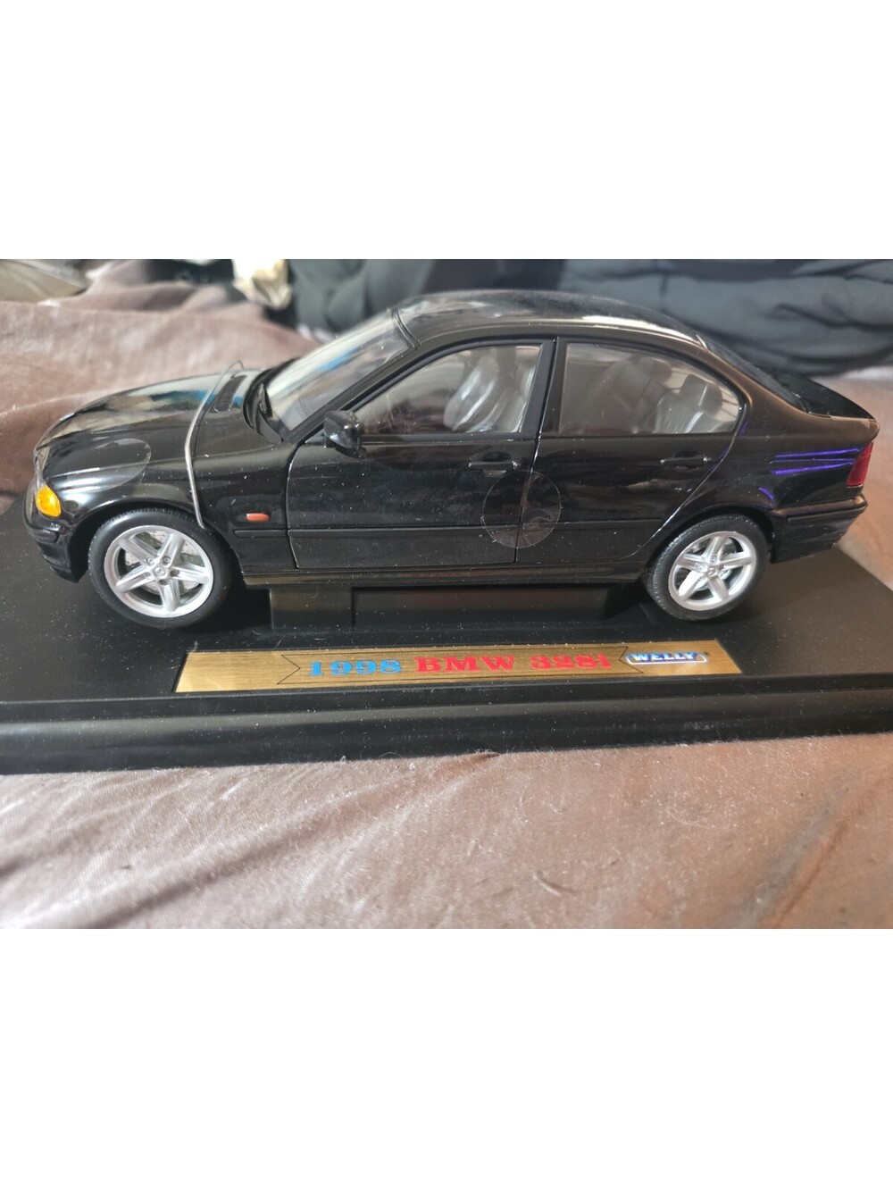 BMW 328i 1998 Welly 1:18 collection DIE-CAST Black Rare New in Box